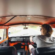 como convertir una furgoneta en autocaravana